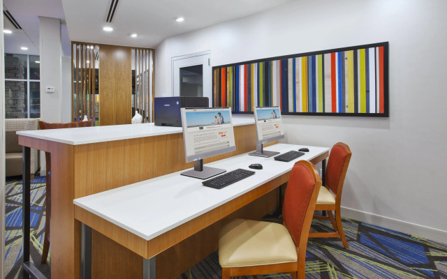 Holiday Inn Express Auburn Hills South