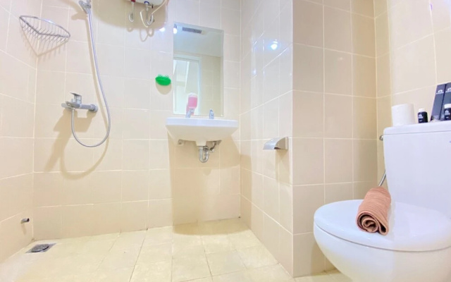 Comfy & Bright 1Br Apartment At Parahyangan Residence