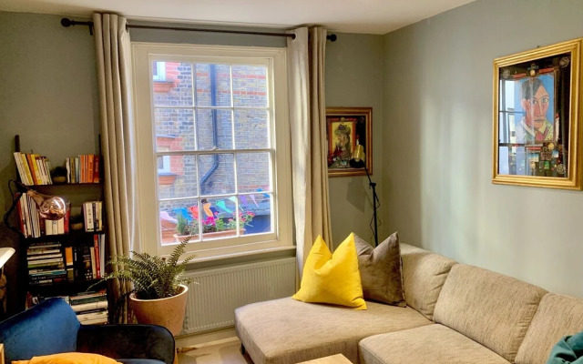 Beautiful 1 Bed Apartment Mayfair London, England