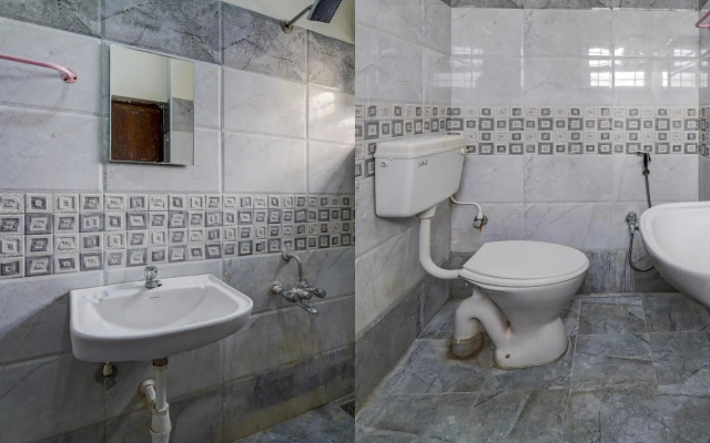 OYO Flagship 80521 Senthamizh Residency