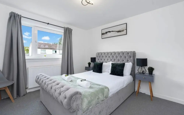 Stylish 4bed Home Free Parking 20 Min to Edinburgh