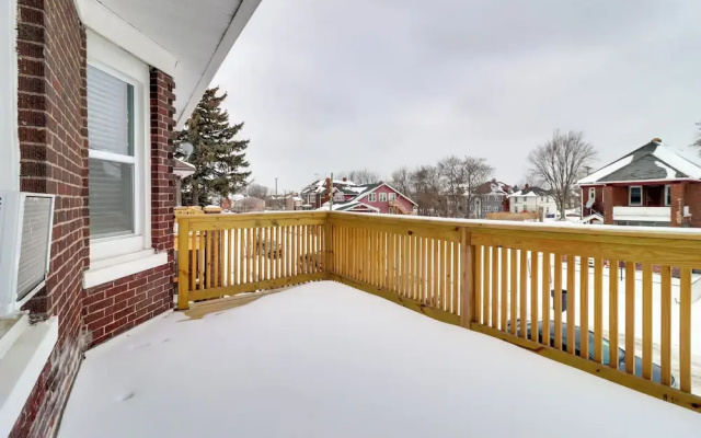 Modern Updates & Great Location! Detroit Duplex