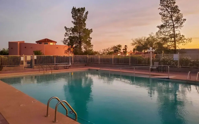 Tranquil Eloy Apartment w/ Oasis Courtyard!