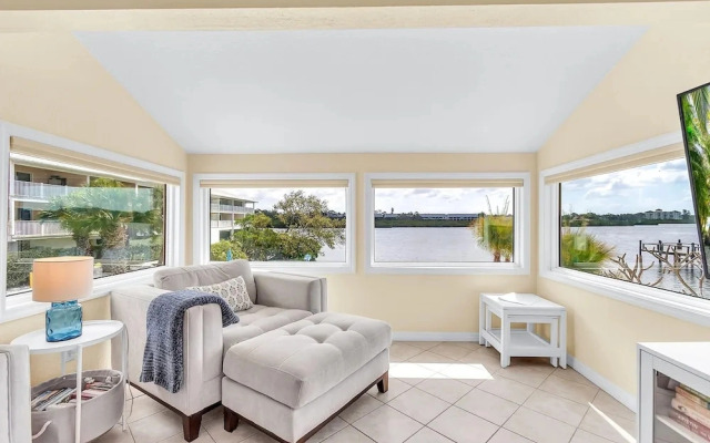 Bayview Villas 101
