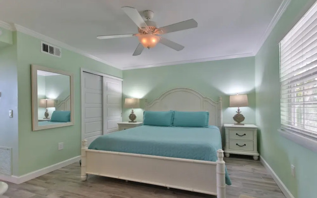 Tradewinds Beach Resort