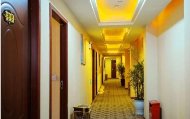 Luzhou Kaini Inn