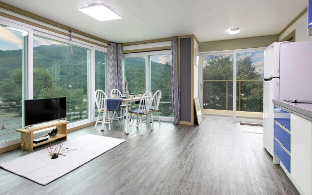 Hongcheon Gugotegamyun Pension