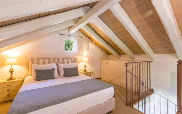 Petrinos Cottage