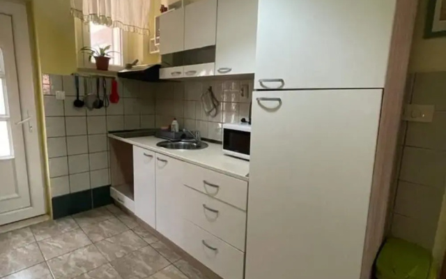 Apartments Mavi - Studio Apartment With Terrace and City View