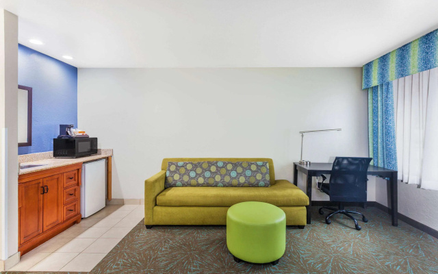 Days Inn & Suites by Wyndham East Flagstaff