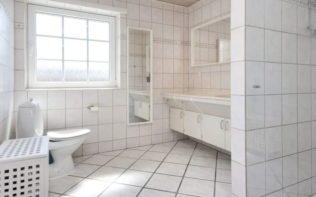 Spacious Holiday Home in Hemmet Jutland near Sea