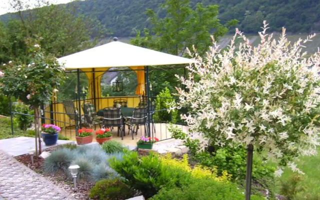 "moselblick" Modern Retreat