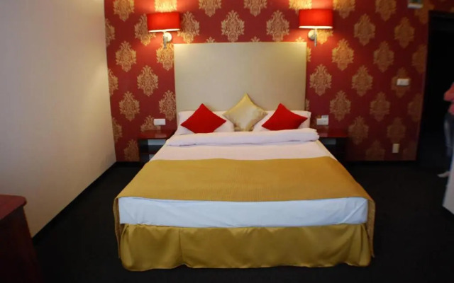Amigo Hotel