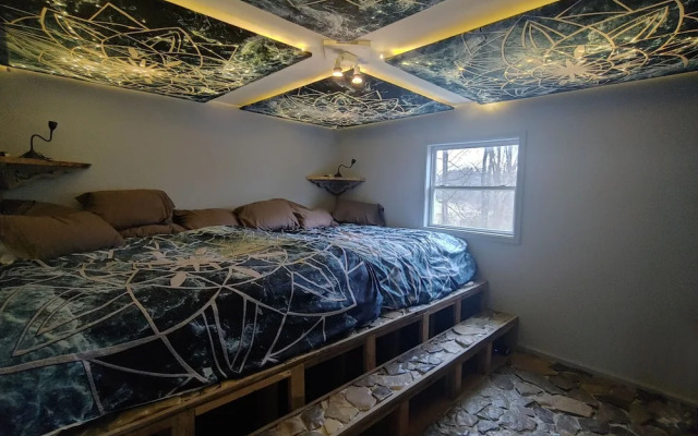 Lost River Hostel