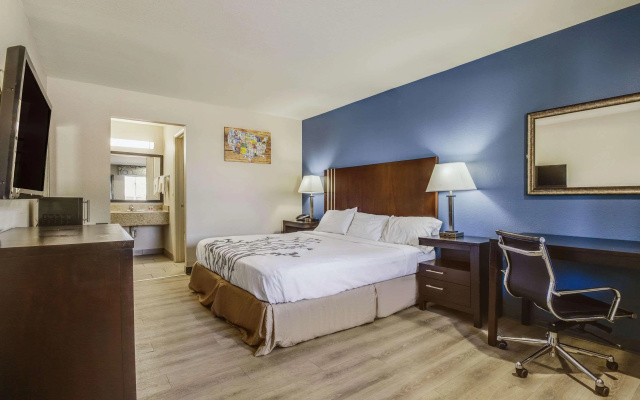 Econo Lodge Inn & Suites Enid South