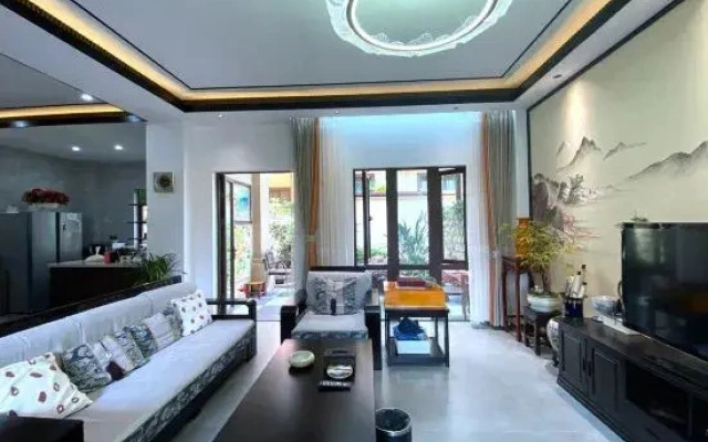 Mangshi No.1 Courtyard Homestay (Yi Nationality Ancient Town Branch)