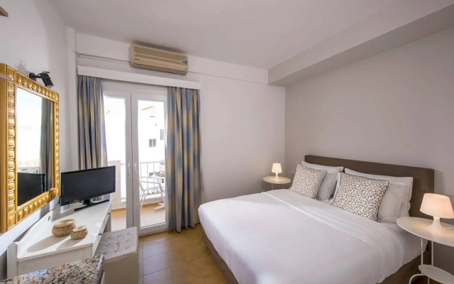 Mistral Hotel