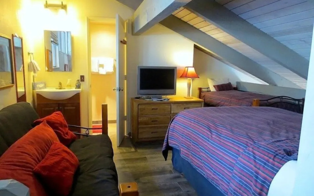 106 Premium Condo