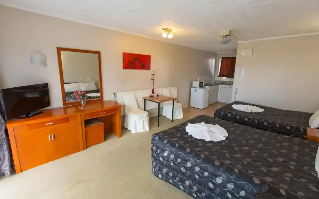 Gateway International Motel