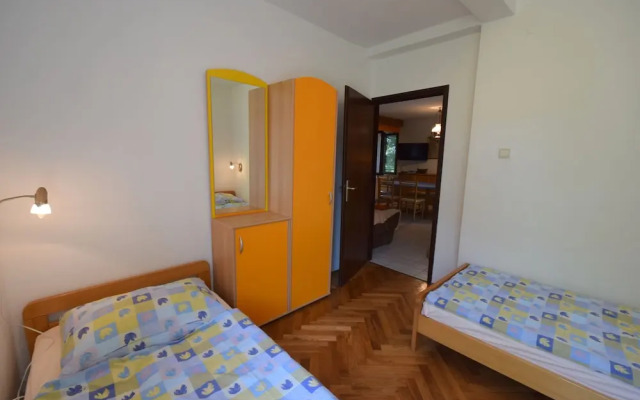 House Nikola