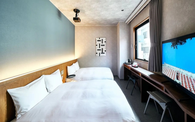 Lacer Okinawa Naha Miebashi