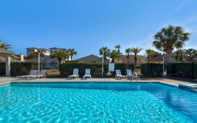 Chic Retreat