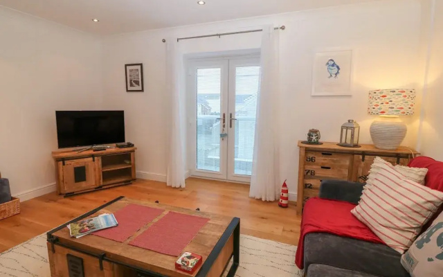 8 Pen Llanw Tides Reach