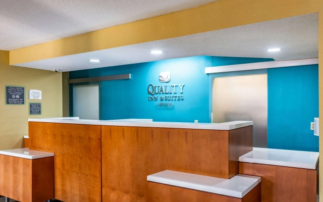 Quality Inn & Suites