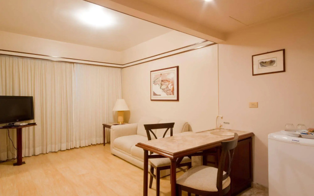 Le Premier Suites
