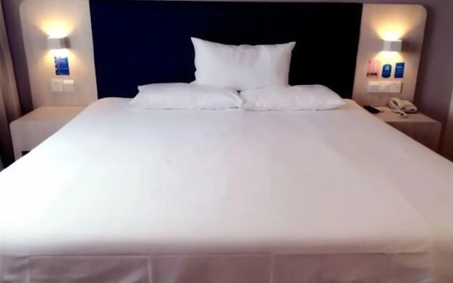 Hanting Hotel Zhuanghe Qiansheng Store