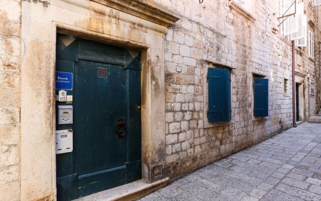 Old Town Baroque Palace Accommodation 1