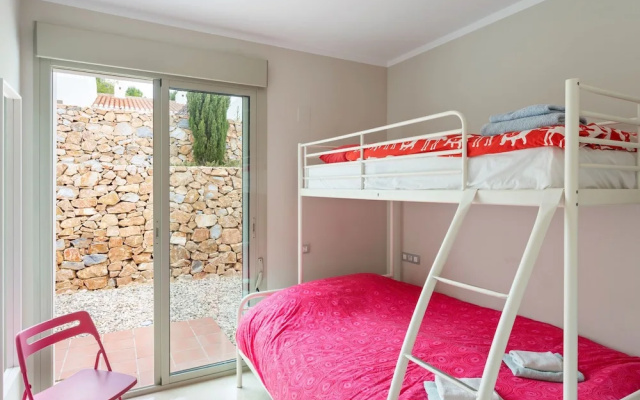 Classy Holiday Home in Orihuela With Garden