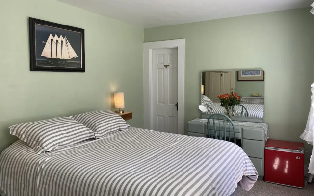 The Barnacle Inn