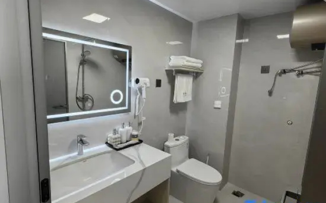 Yunqi Homestay (Harbin Tumor Hospital Subway Station)