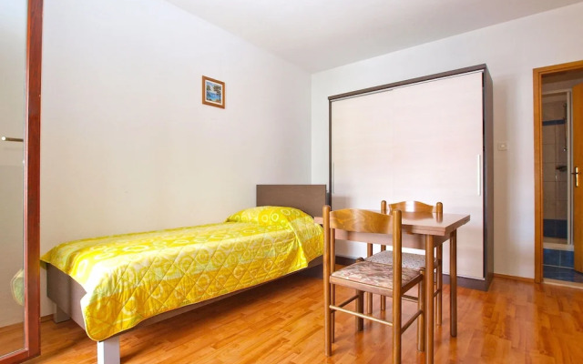 Rooms Ivica 1452