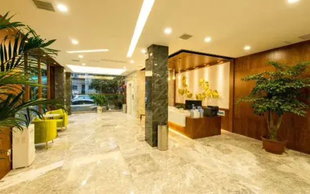 Kaili Xinshishang Hotel
