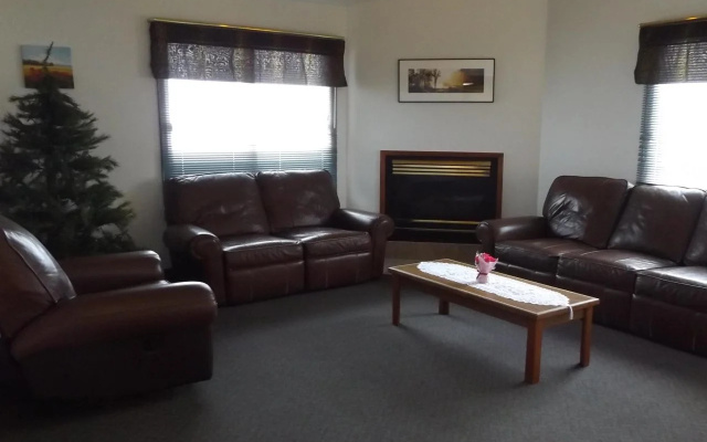 Nisswa Hotel and Suites
