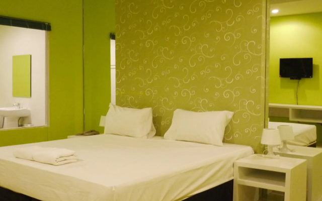 Bed Berry Huahin Resort