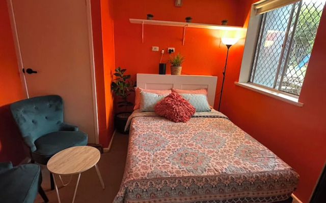 Curtin Cozy 2-bedroom House Near Canberra Hospital