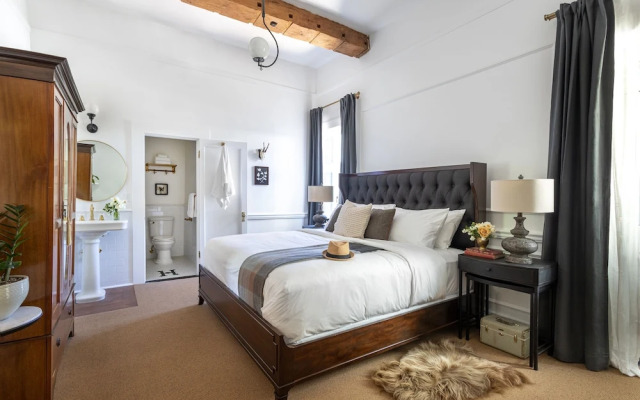 The Holbrooke Hotel