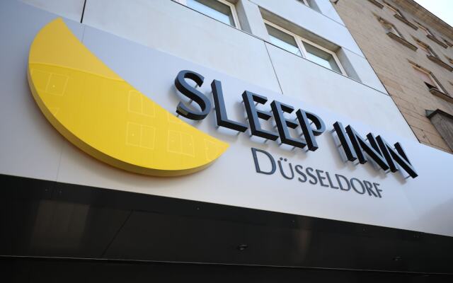 Отель Sleep Inn Düsseldorf Германия, Дюссельдорф - отзывы, цены и фото номеров - забронировать отель Sleep Inn Düsseldorf онлайн вид на фасад