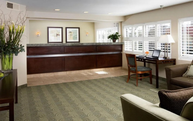 Sommerset Suites
