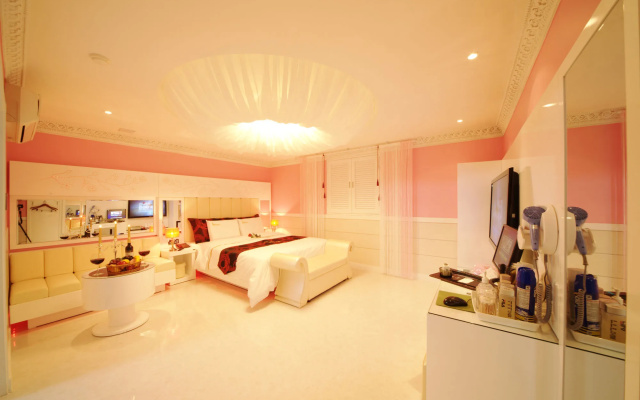Ivy Hotel