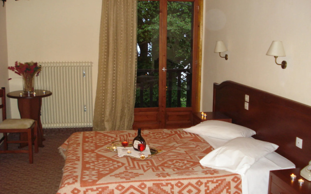Hani Zisi Hotel
