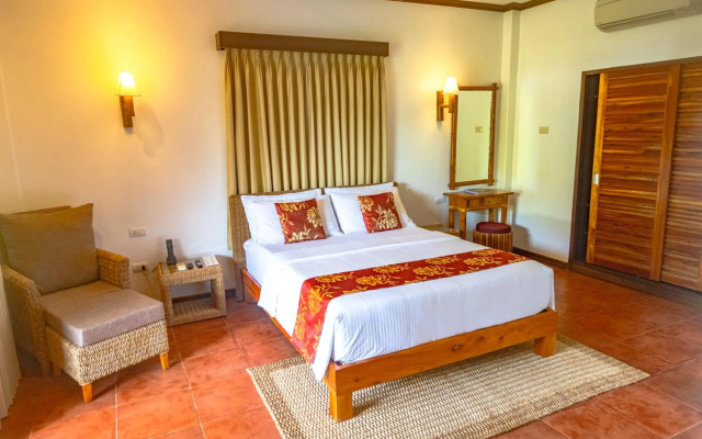 Pura Vida Beach & Dive Resort