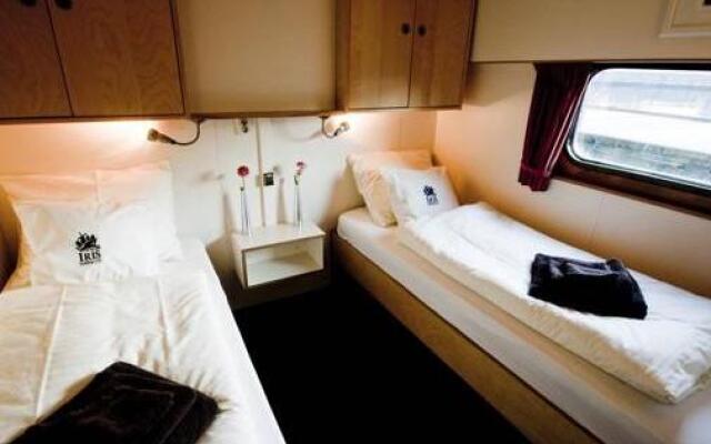 Отель Hotelboat Iris Нидерланды, Амстердам - отзывы, цены и фото номеров - забронировать отель Hotelboat Iris онлайн детские мероприятия