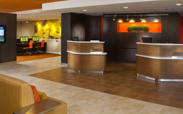 Courtyard by Marriott Memphis East/Park Avenue