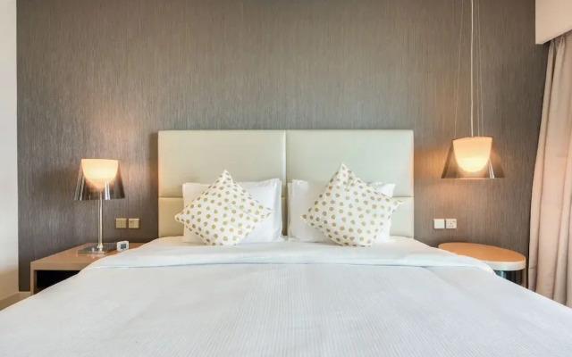 Maison Privee - Cool Dubai Apt next Burj Khalifa & Design District