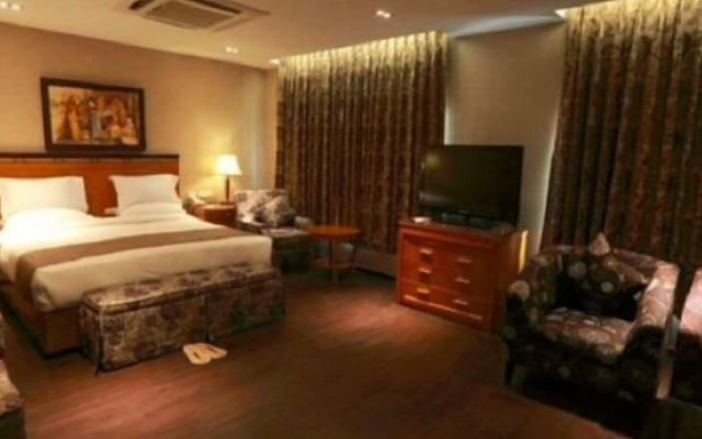 The Greenwood Hotel