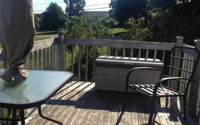 Lee's Ocean Peek B & B